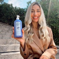 Champú matizador violeta que neutraliza tonos anaranjados