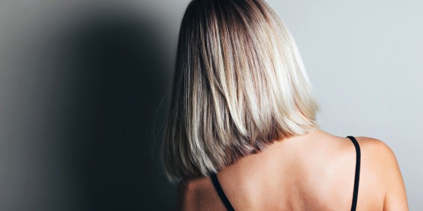 La elegancia del cabello platino a tu alcance: paso a paso para conseguirlo
