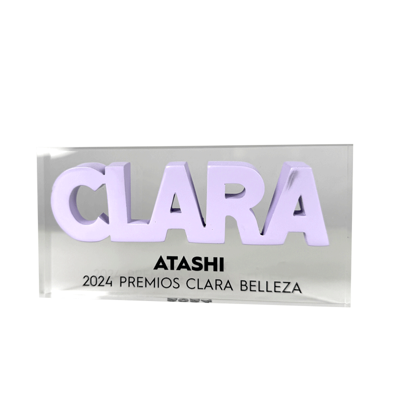 La marca Atashi ganadora en los Premios clara de belleza 2024
