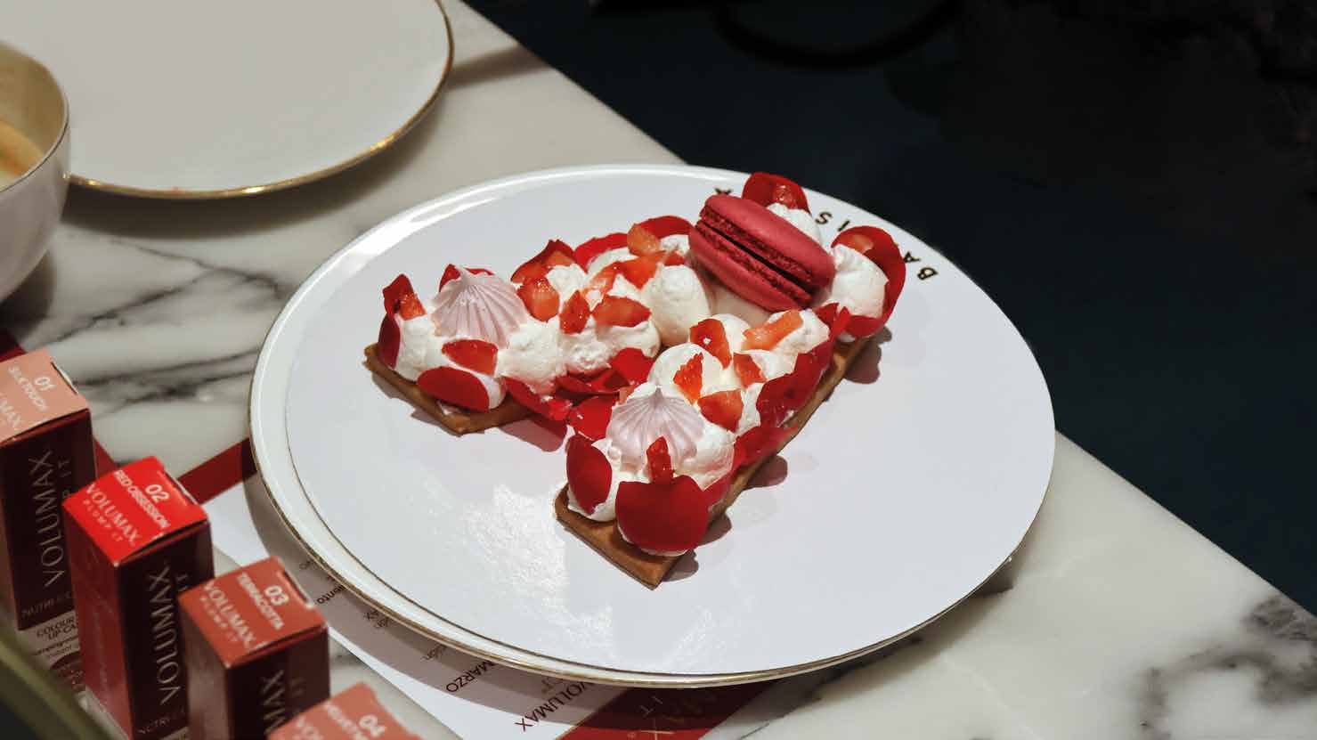 Tarta del evento de volumax con forma de V de Volumax