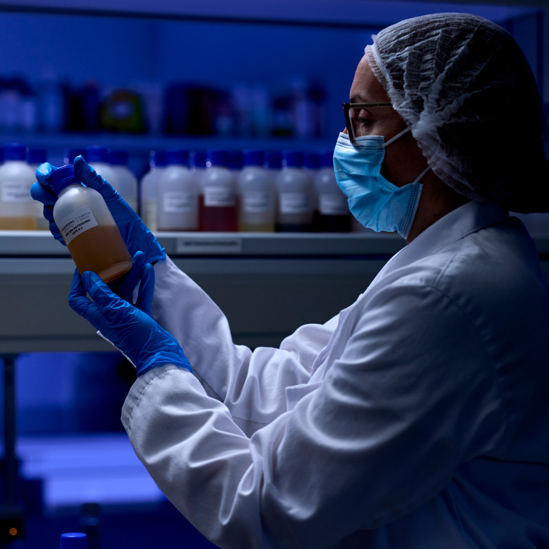 Más de 40 años de experiencia dermofarmacéutica